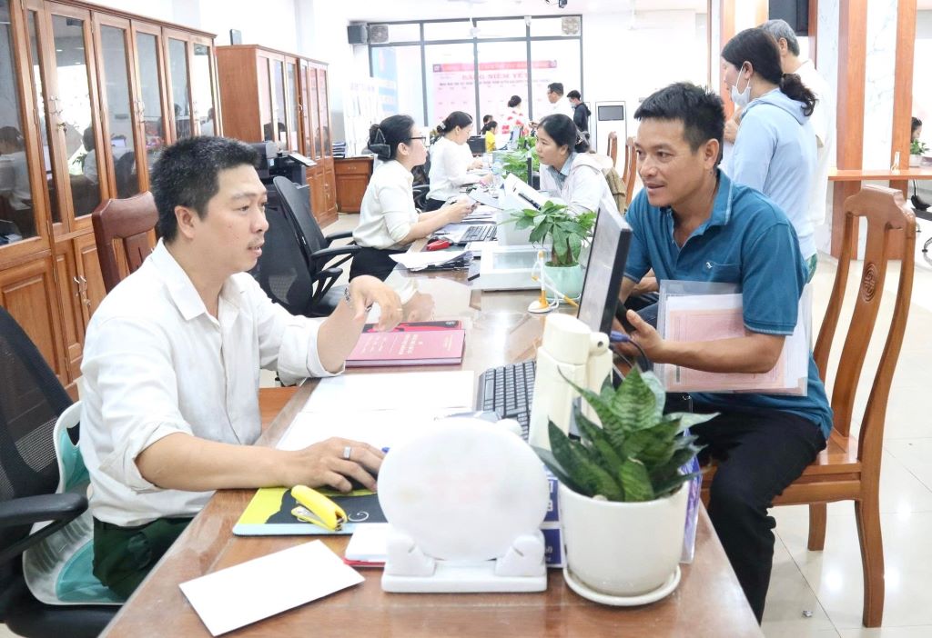Đắk Lắk chỉ đạo nâng cao chất lượng phục vụ người dân trong thực hiện thủ tục hành chính